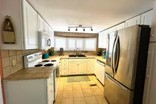 2314 Pennsylvania Ave, Bradenton, FL 34207 - Photo 9