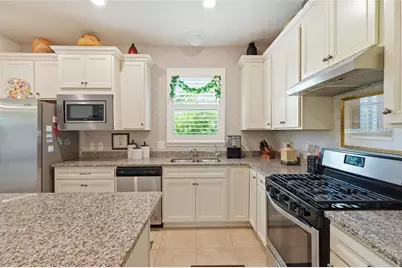 7017 Hanover Court, Bradenton, FL 34202 - Photo 7
