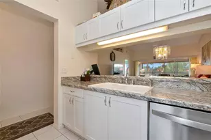 4206 Caddie Dr E, Bradenton, FL 34203 - Photo 9