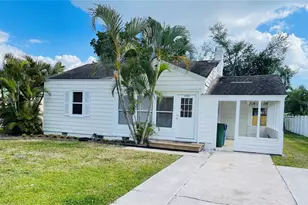 3205 Ave A W, Bradenton, FL 34205 - Photo 1
