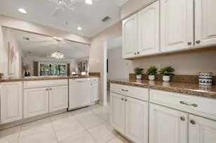 3320 Tallywood Ct, Sarasota, FL 34237 - Photo 17
