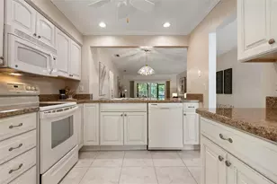 3320 Tallywood Ct, Sarasota, FL 34237 - Photo 15