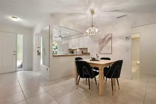 3320 Tallywood Ct, Sarasota, FL 34237 - Photo 9