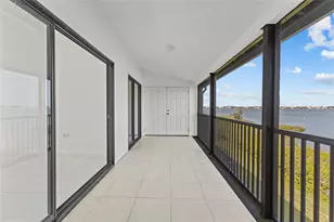 1511 Pelican Point Dr, Sarasota, FL 34231 - Photo 29