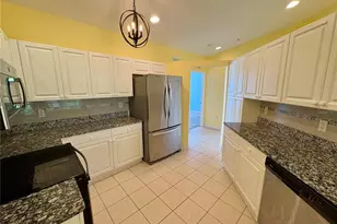 6421 Bay Cedar Ln, Bradenton, FL 34203 - Photo 5