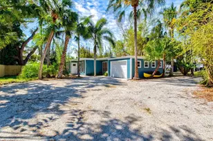 3663 Egerton Cir, Sarasota, FL 34233 - Photo 7