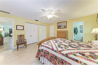 7160 Fairway Bend Cir, Sarasota, FL 34243 - Photo 19