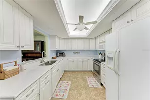 7160 Fairway Bend Cir, Sarasota, FL 34243 - Photo 11