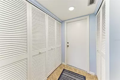 7160 Fairway Bend Cir, Sarasota, FL 34243 - Photo 33