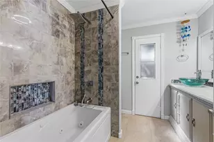 6904 Pennsylvania Ave, Sarasota, FL 34243 - Photo 17