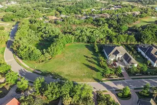 3433 Founders Club Dr, Sarasota, FL 34240 - Photo 7