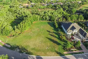 3433 Founders Club Dr, Sarasota, FL 34240 - Photo 5