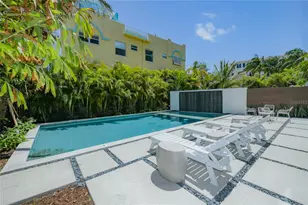 329 Beach Rd, Sarasota, FL 34242 - Photo 9