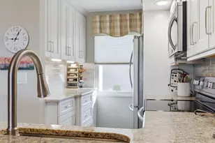 433 Cerromar Ln, Venice, FL 34293 - Photo 9