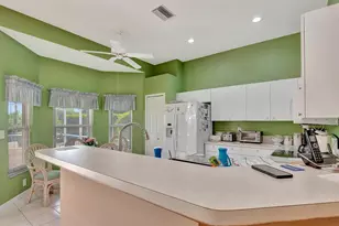 6835 Winslow St, Sarasota, FL 34243 - Photo 15