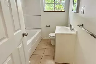 2107 Chippawa Pl, Sarasota, FL 34234 - Photo 13