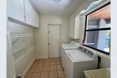 2107 Chippawa Place, Sarasota, FL 34234 - Photo 11