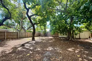 2107 Chippawa Pl, Sarasota, FL 34234 - Photo 17