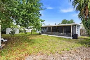 2704 52nd Ave Terrace W, Bradenton, FL 34207 - Photo 21