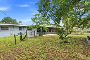 2704 52nd Ave Terrace W, Bradenton, FL 34207 - Photo 25