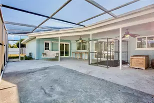 3399 Espanola Dr, Sarasota, FL 34239 - Photo 17