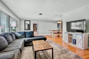 3399 Espanola Dr, Sarasota, FL 34239 - Photo 3