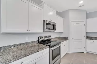 13706 Woodbridge Terrace, Bradenton, FL 34211 - Photo 9