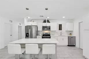 3530 Goodrich Ave, Sarasota, FL 34234 - Photo 9