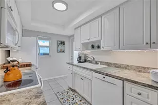 6140 Midnight Pass Rd, Sarasota, FL 34242 - Photo 21