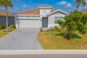 188 Daylily Blvd, Nokomis, FL 34275 - Photo 1