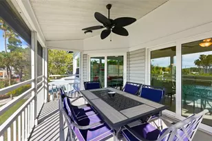 1206 Siesta Bayside Dr, Sarasota, FL 34242 - Photo 11