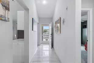 8750 Olde Hickory Ave, Sarasota, FL 34238 - Photo 5