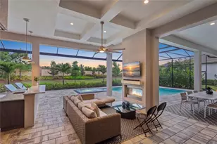 8560 Pavia Way, Bradenton, FL 34202 - Photo 9