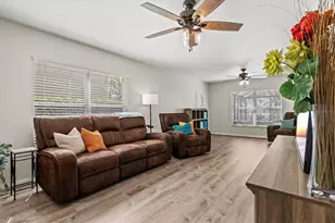 7121 Chatum Light Run, Bradenton, FL 34212 - Photo 9