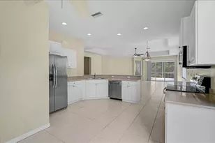 4345 Callista Ln, Sarasota, FL 34243 - Photo 5