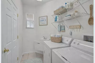 4345 Callista Lane, Sarasota, FL 34243 - Photo 9