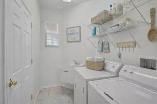 4345 Callista Ln, Sarasota, FL 34243 - Photo 9