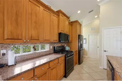11709 Strandhill Court, Lakewood Ranch, FL 34202 - Photo 15