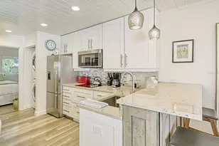 3545 Longmeadow, Sarasota, FL 34235 - Photo 9