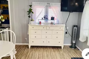 1760 Wisconsin Ln, Sarasota, FL 34239 - Photo 9