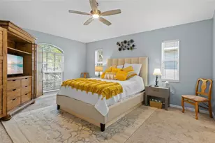 2718 Feiffer Cir, Sarasota, FL 34235 - Photo 21