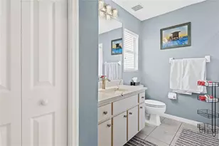 2718 Feiffer Cir, Sarasota, FL 34235 - Photo 35