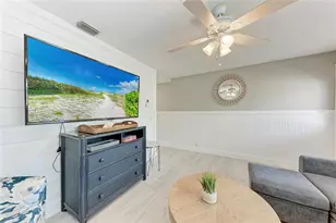 101 25th St N, Bradenton Beach, FL 34217 - Photo 9