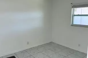 4326 80th St W, Bradenton, FL 34209 - Photo 5