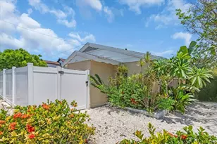 1761 Siesta Dr, Sarasota, FL 34239 - Photo 23