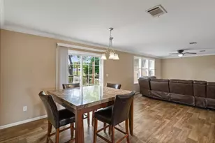 38616 Coleen Ave, Zephyrhills, FL 33540 - Photo 25