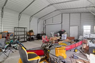 38616 Coleen Ave, Zephyrhills, FL 33540 - Photo 67