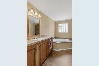 38616 Coleen Avenue, Zephyrhills, FL 33540 - Photo 37