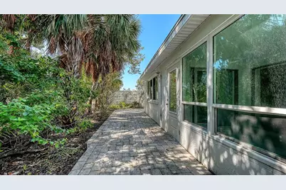 554 Spanish Drive S, Longboat Key, FL 34228 - Photo 35