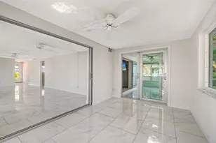 554 Spanish Dr S, Longboat Key, FL 34228 - Photo 29